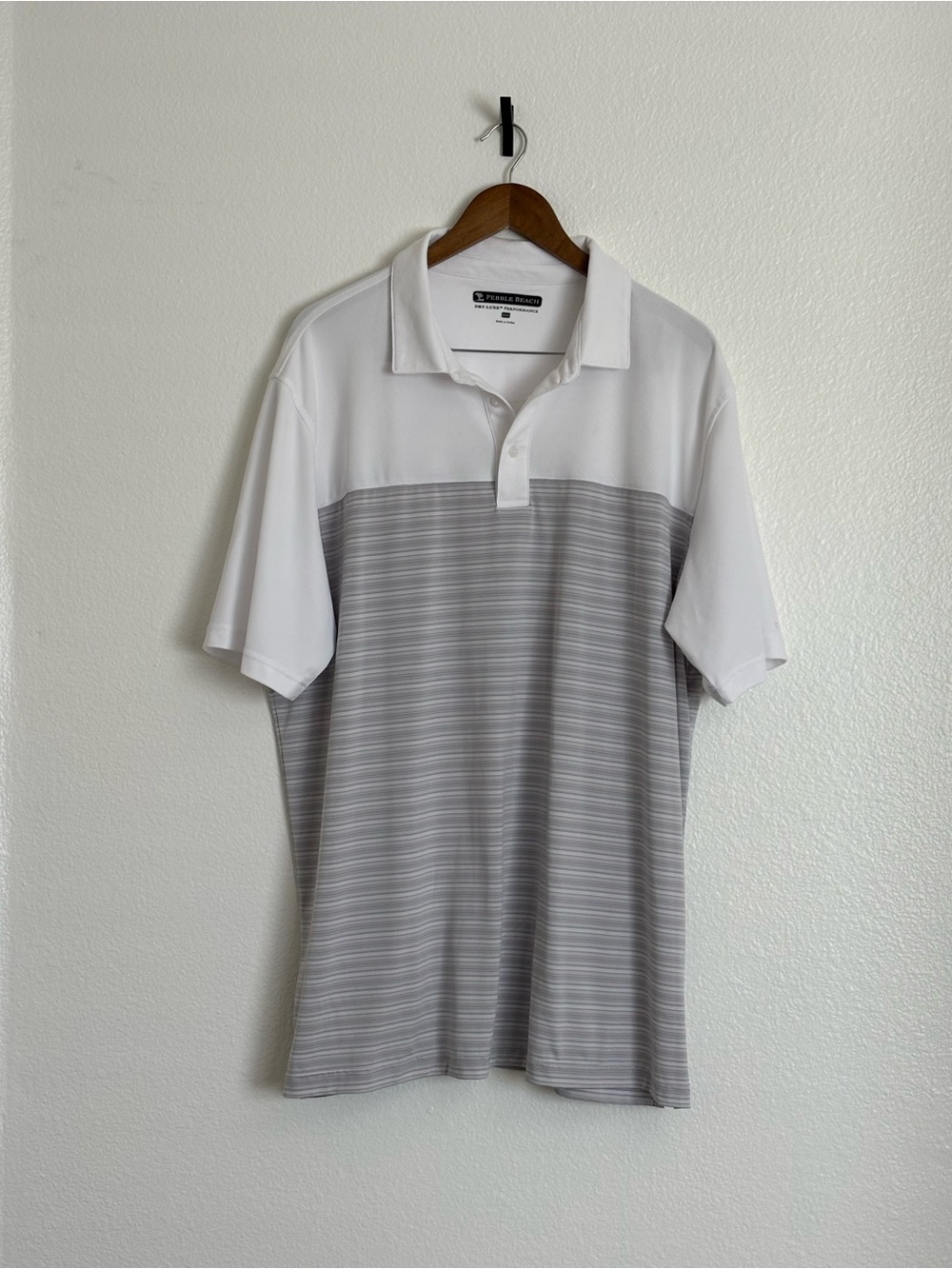 Lightweight mens XXL Pebble Beach white and Light Gray Striped Polo.   item 0018
